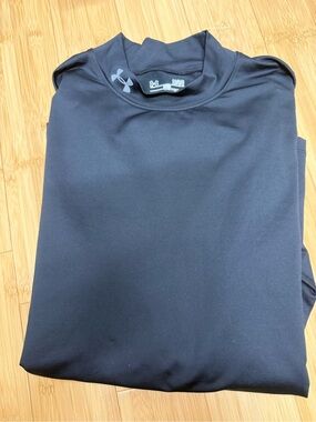 Under Armor LG Black Athletic ColdGear Top